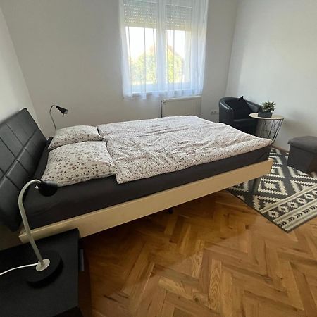Luca Vendeghaz 1. Apartman Sárvár Buitenkant foto