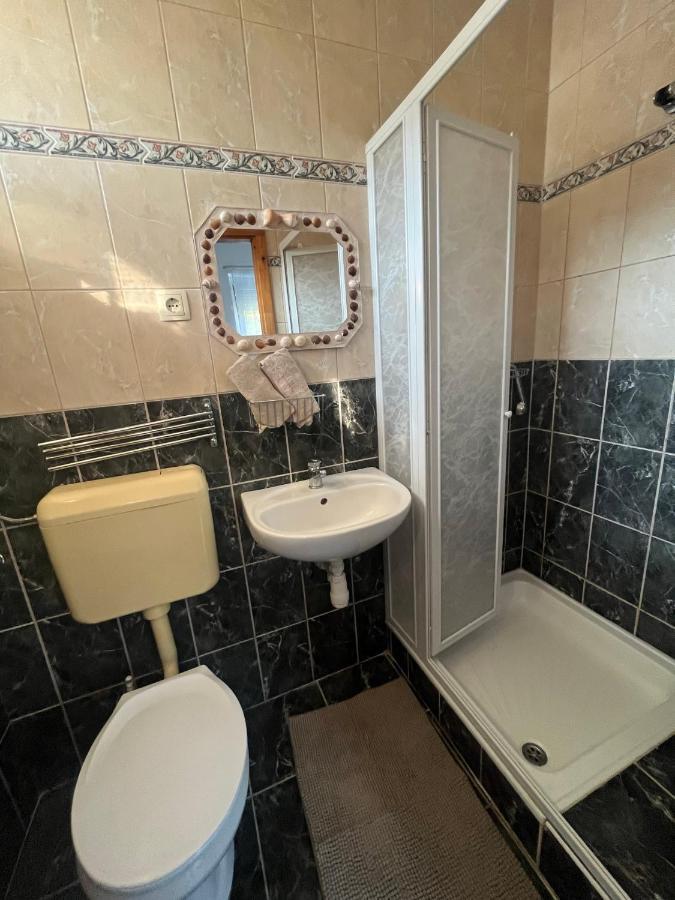 Luca Vendeghaz 1. Apartman Sárvár Buitenkant foto